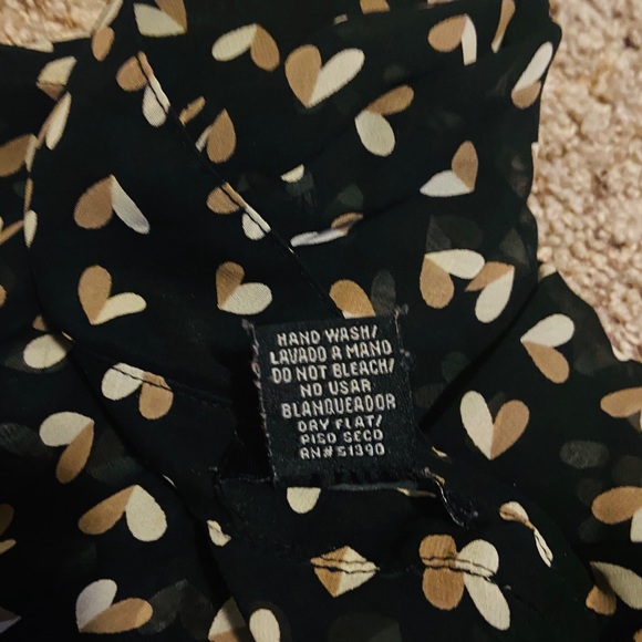 Sheer Sleeveless Shirt with front tie! - Picture 4 of 6